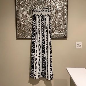 Kivenst strapless maxi dress.